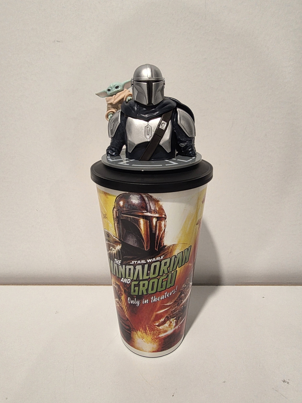 Star Wars Mandalorian And Grogu AMC Cup with Grogu & Mando Topper
